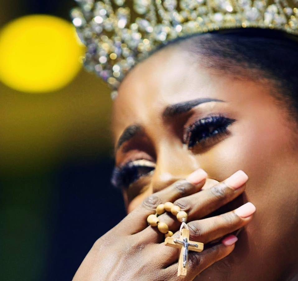 Miss Côte d’Ivoire 2026 : le chapelet de Louisette N’Guessan relance le débat sur la neutralité du concours