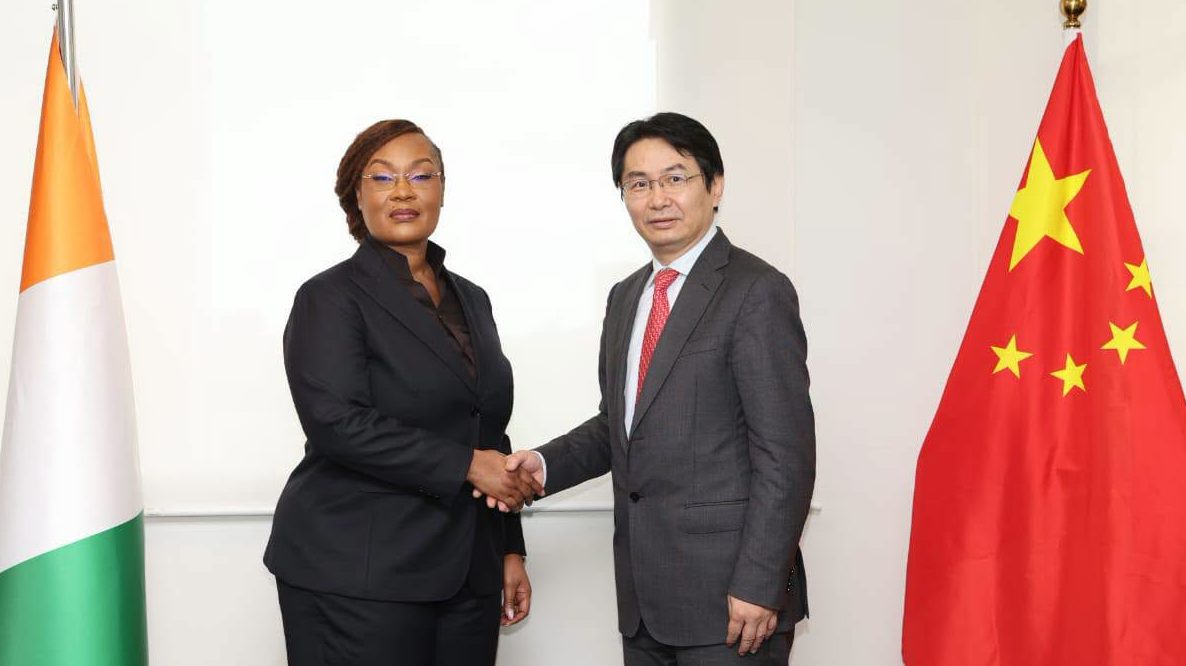Don de 2 410 tonnes de riz chinois à la Côte d’Ivoire : une aide humanitaire qui déclenche une vive polémique