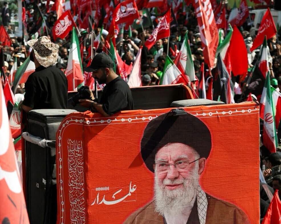 Iran : funérailles d’État d’Ali Khamenei à Téhéran, mobilisation massive et tournée funéraire régionale