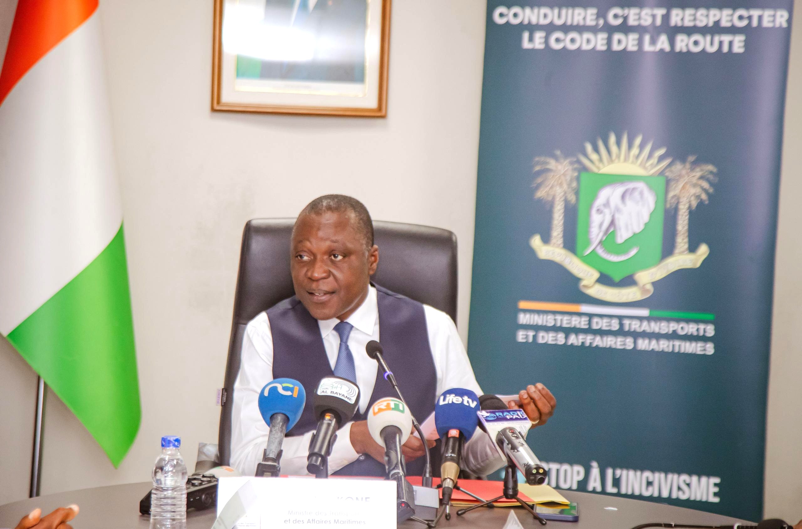 Hausse des carburants : Amadou Koné obtient le maintien des tarifs du transport en Côte d’Ivoire