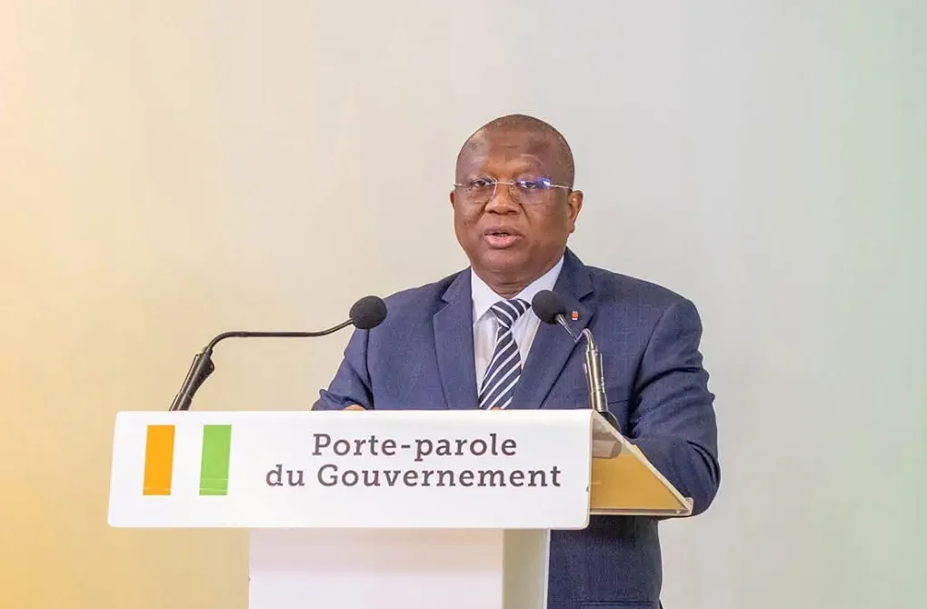 Koumassi-Campement : « Il ne siège pas au Conseil des ministres », le gouvernement précise le statut de Cissé Bacongo
