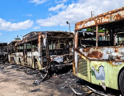 Abidjan / incendie au dépôt 5 de la SOTRA à Koumassi : 55 autobus endommagés, dont 40 calcinés