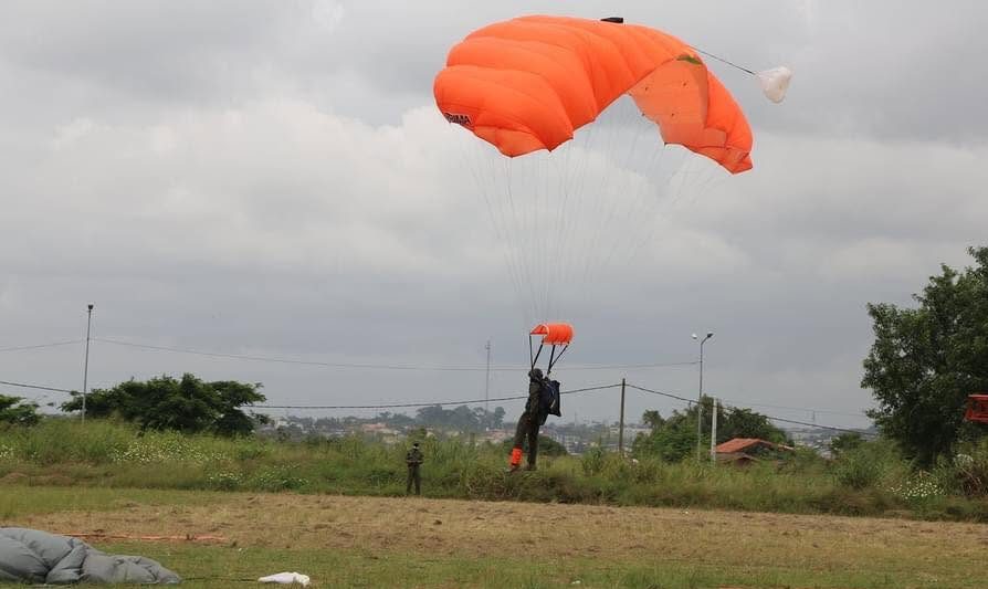 Saint-Michel 2026 à Yopougon : un saut en parachute prévu samedi à la place Ficgayo